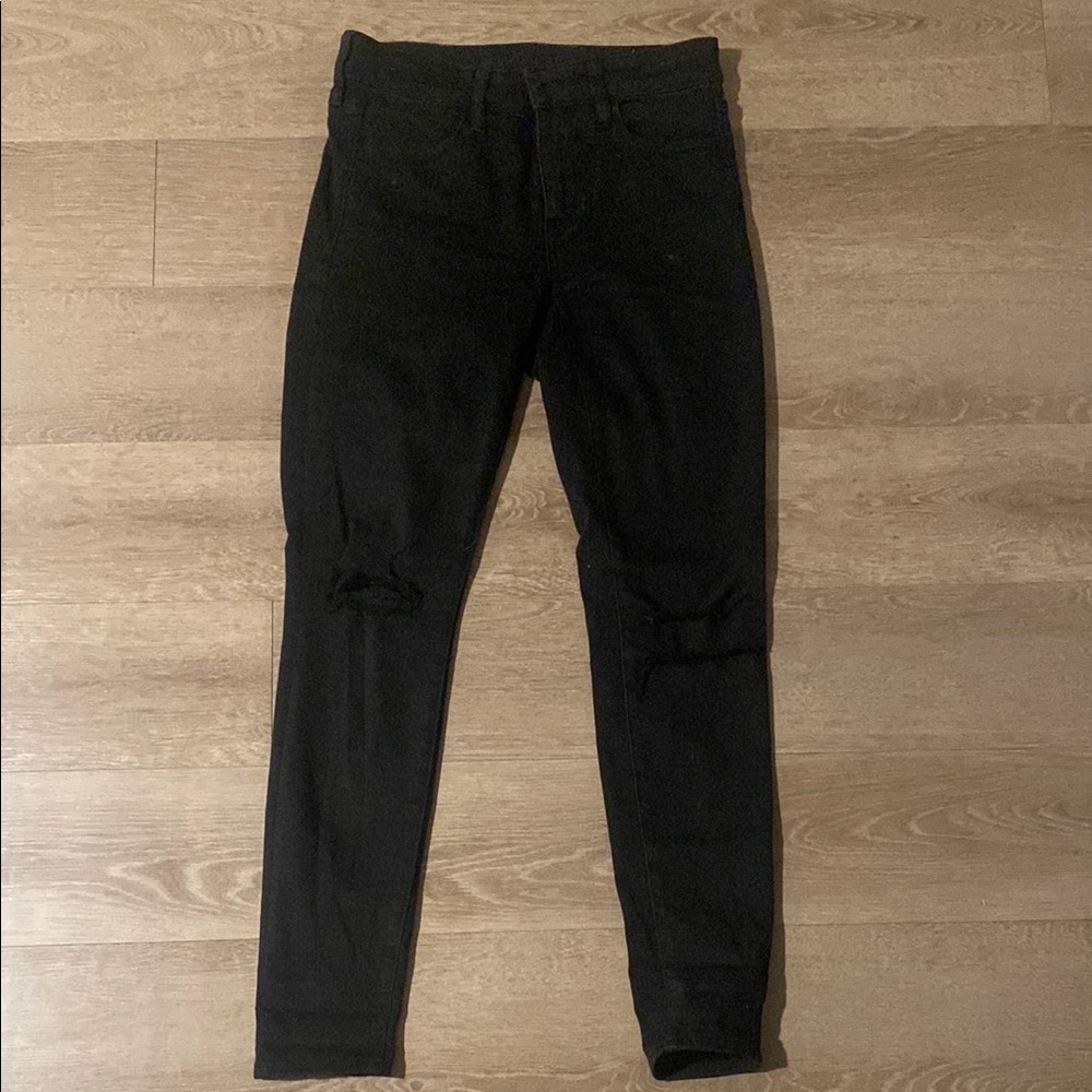 American Eagle Next Level Stretch Black Distressed Skinny Jean size 6